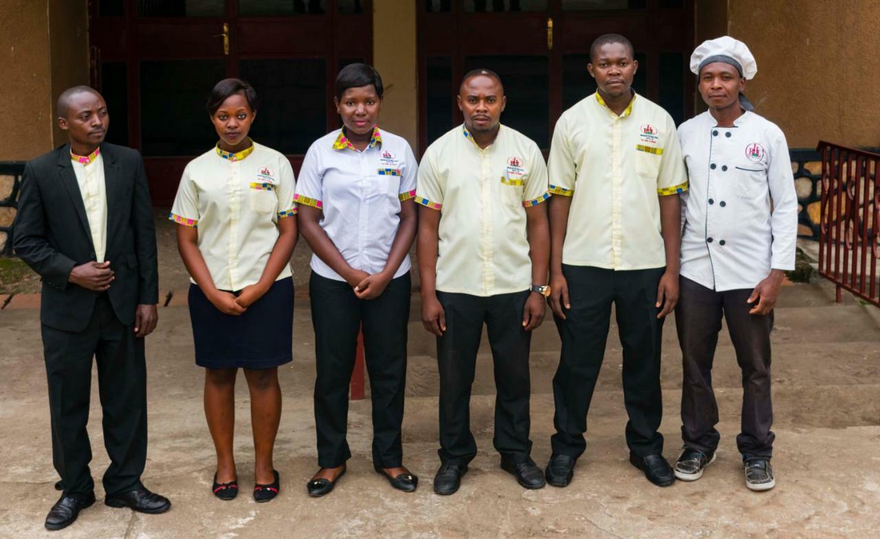 Rwenzori International Hotel Касесе Экстерьер фото