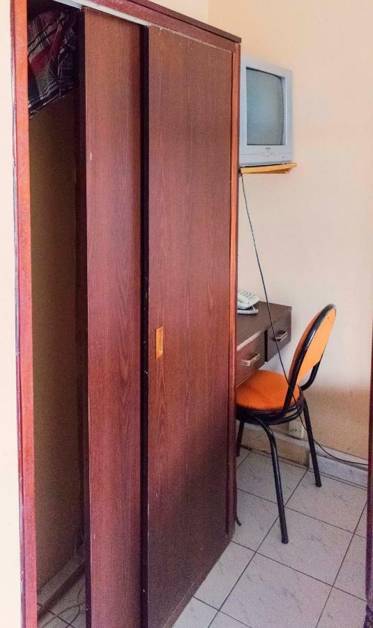 Rwenzori International Hotel Касесе Экстерьер фото